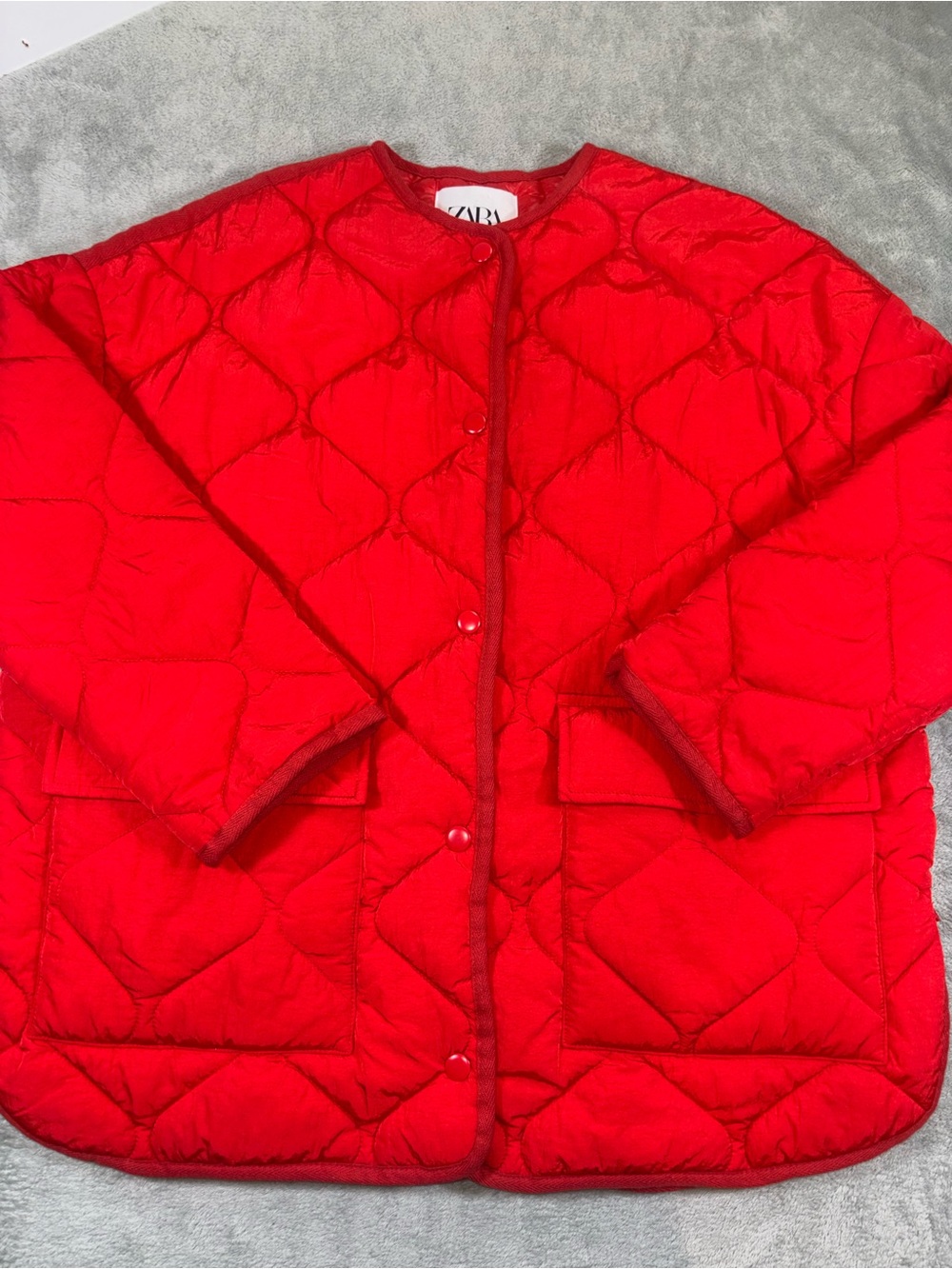 ZARA Red Oversized Diamond Quilted Liner Jacket - Size XS (Fits Oversized)